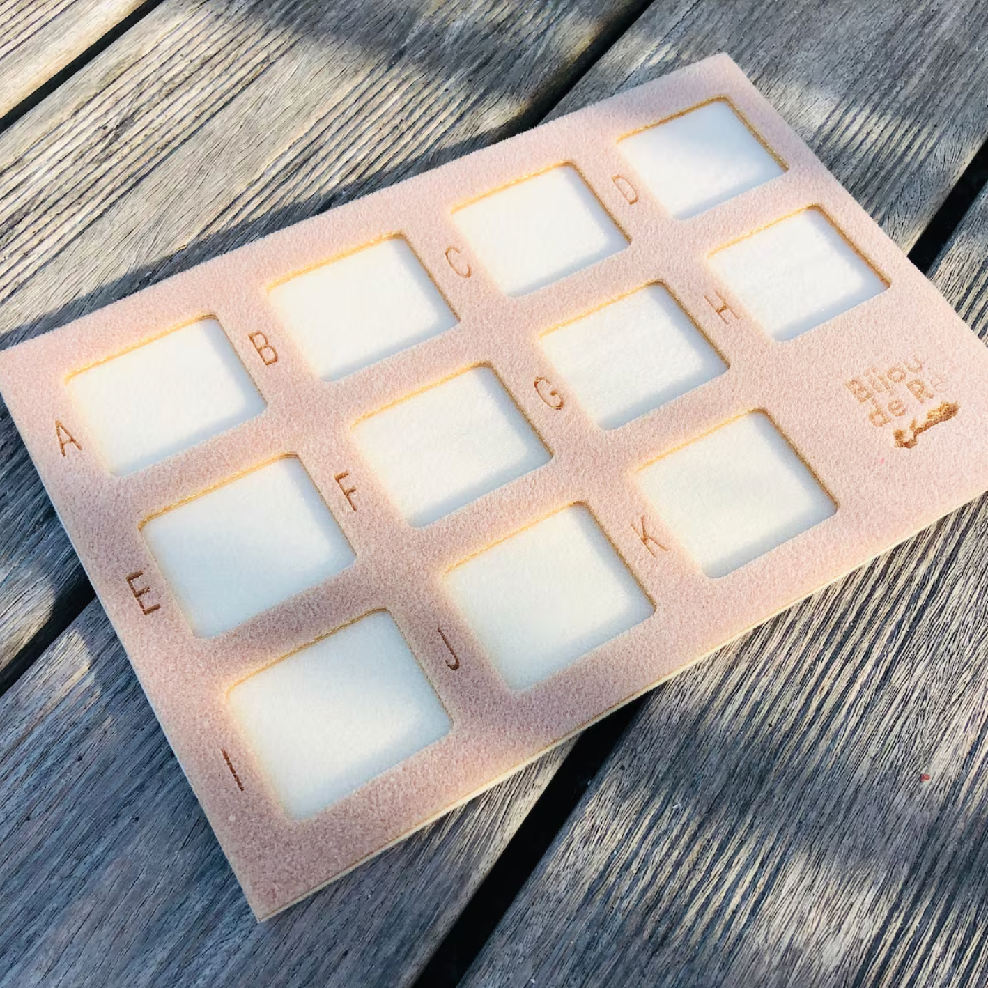 Bead tray organizer in beading mat material 11 large compartments