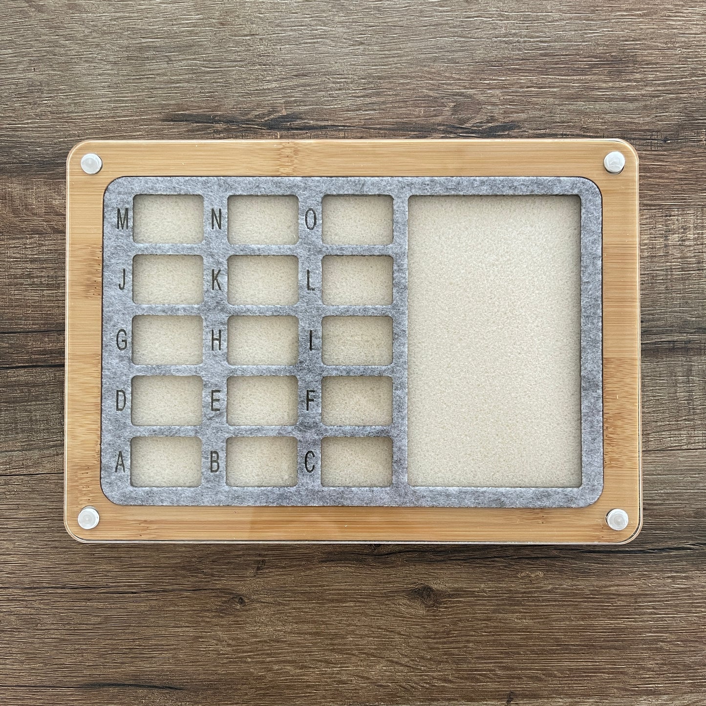 Bead organizer with 15 compartment lid and surface for placing your weaving