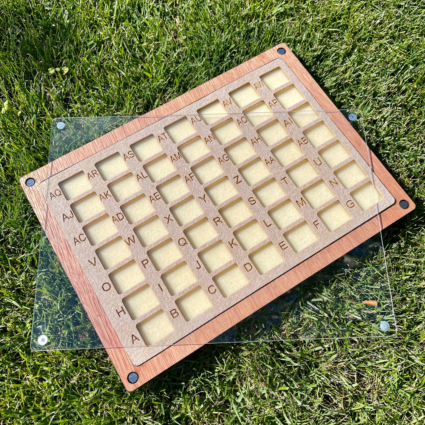 Bead organizer with lid 49 compartments size XL